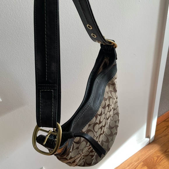 Coach insignia patterned shoulder bucket bag - Picture 4 of 8